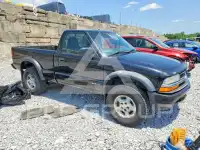 1999 Chevrolet S10 фото