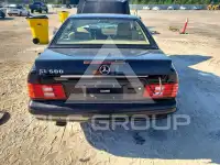 1999 Mercedes Benz SL-Class photo