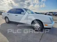 1999 Mercedes Benz E-Class photo