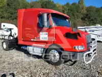 1999 Volvo VNL photo