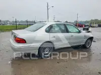 1999 Toyota AVALON photo