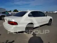 1999 Toyota AVALON photo