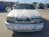 1999 Toyota AVALON photo