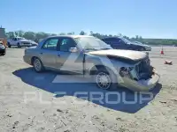 1999 Ford CROWN фото