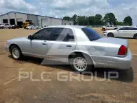 1999 Ford CROWN фото