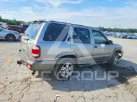 2000 Nissan PATHFINDER photo