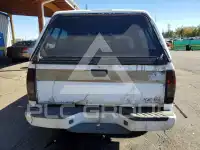 2000 Nissan FRONTIER фото
