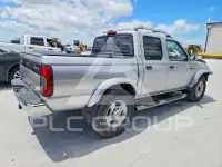 2000 Nissan FRONTIER фото
