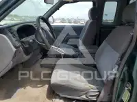 2000 Nissan FRONTIER photo