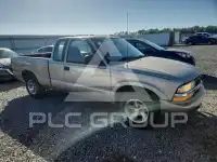 2000 Chevrolet S10 photo