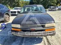 2000 Chevrolet S10 photo