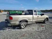 2000 Chevrolet S10 photo