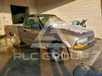 2000 Chevrolet S10 photo