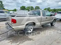 2000 Chevrolet S10 фото