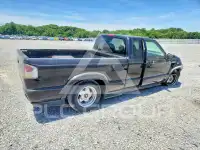 2000 Chevrolet S10 фото