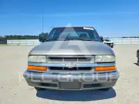 2000 Chevrolet S10 фото