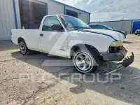 2000 Chevrolet S10 фото