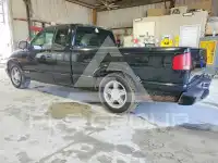2000 Chevrolet S10 фото