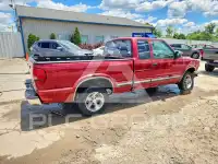2000 Chevrolet S10 фото