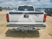 2000 Chevrolet Silverado photo