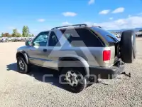 2000 Chevrolet Blazer photo