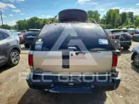 2000 Chevrolet Blazer photo