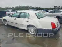 2000 Lincoln Town фото