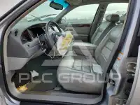 2000 Lincoln Town photo