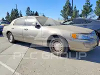 2000 Lincoln Town фото