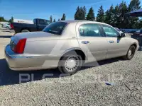 2000 Lincoln Town фото