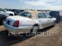2000 Lincoln Town фото