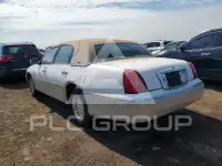 2000 Lincoln Town фото