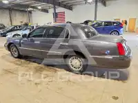 2000 Lincoln Town фото