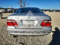 2000 Mercedes Benz CLK фото