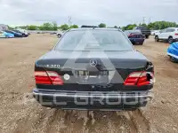 2000 Mercedes Benz E-Class photo