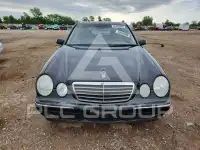2000 Mercedes Benz E-Class photo