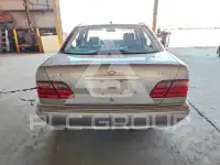 2000 Mercedes Benz E-Class photo