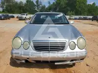 2000 Mercedes Benz E-Class photo