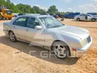 2000 Mercedes Benz E-Class photo