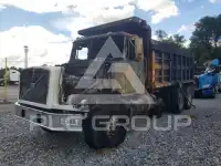 2000 Volvo  photo