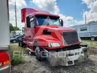 2000 Volvo VNL photo