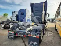2000 Volvo VNL photo