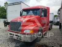 2000 Volvo VNL photo