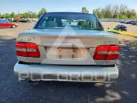 2000 Volvo S70 photo