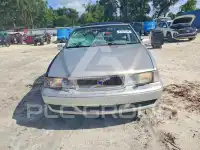 2000 Volvo S70 photo