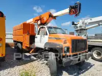 2000 GMC C7 photo