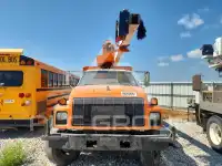 2000 GMC C7 photo