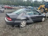 2000 Lexus ES300 photo