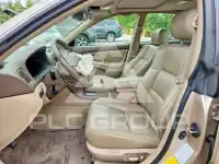 2000 Lexus ES300 photo