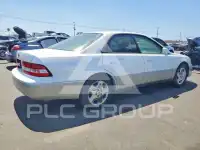 2000 Lexus ES300 photo